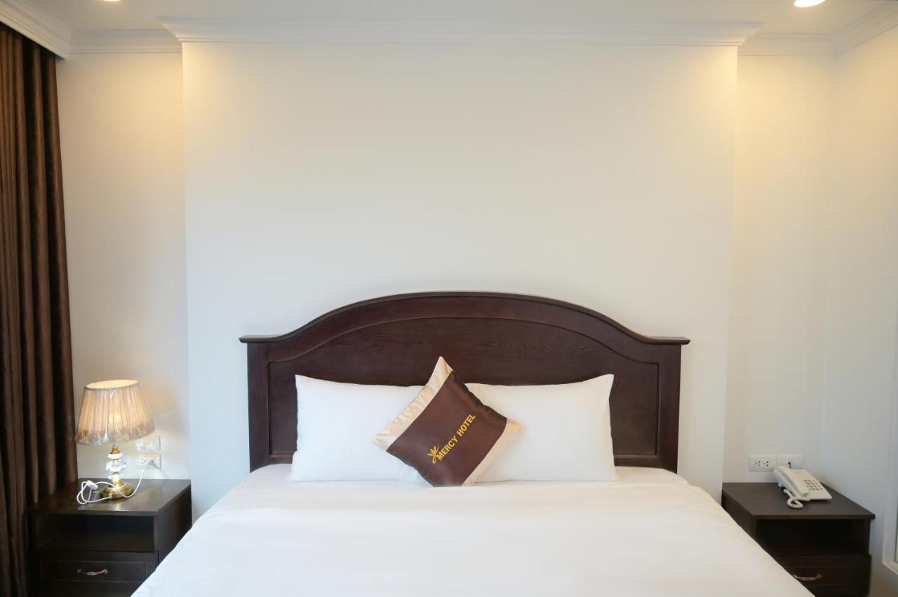 Mercy Hotel Hanoi Buitenkant foto